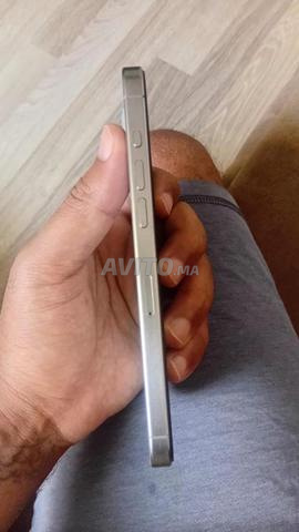 iPhone 15 Pro Max encore très neuf 🔋89 - 2