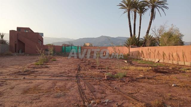 فيلا قيد الإنشاء بمنطقة إيسن إدير