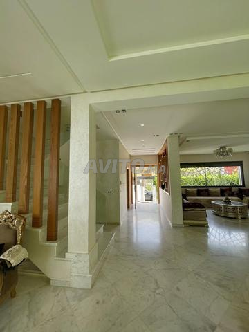 Superbe villa avec jardin à vendre