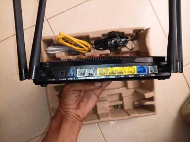 راوتر D-Link 4 هوائيات واي فاي مزدوج النطاق