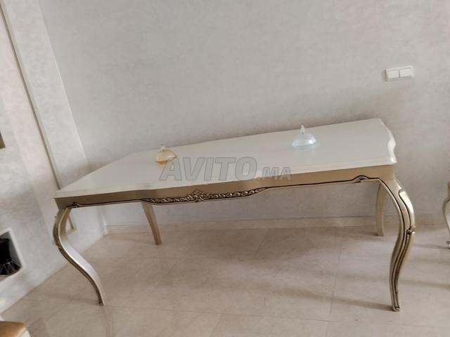 Table à manger sans chaise