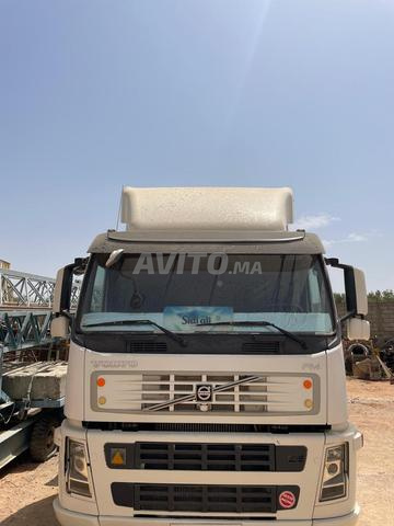 Tracteur Volvo 400 – Modèle 2010 Camion à vendre - 2