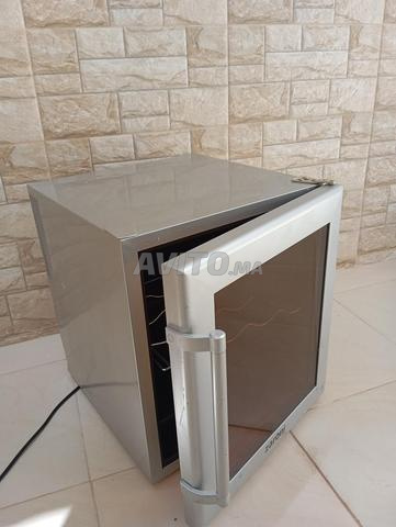 ميني بار متوفر بحالة جيدة - 2