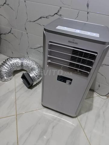 Climatiseur mobile 9000 BTU presque neuf - 2