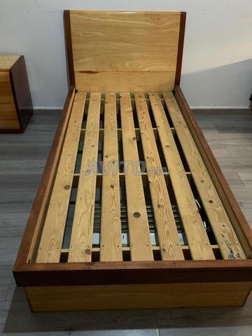 3 lits en bois