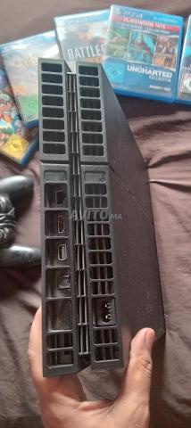 PlayStation 4 et 2 manettes 5 jeux - 2