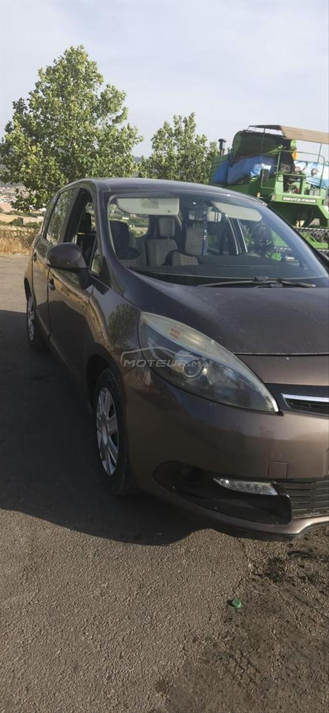 Renault Scenic 3 modèle 2015 (0600405450)