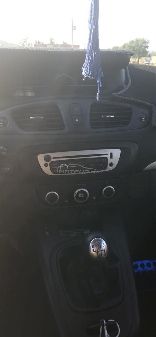 Renault Scenic 3 modèle 2015 (0600405450)
