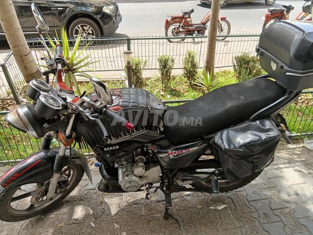 Moto Beker 10 - 2