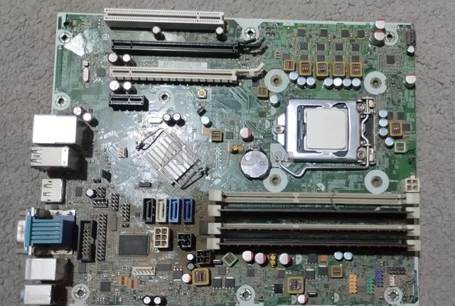 حزمة لوحة أم HP Elite 8300 i5-3470 مع 6 جيجابايت رام DDR3