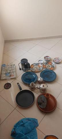 فرساي للبيع بالكامل