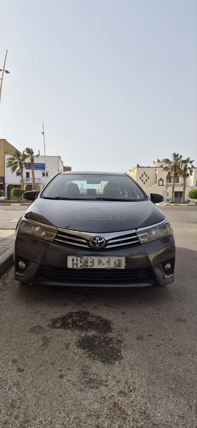 toyota corolla premier main très bonne état 