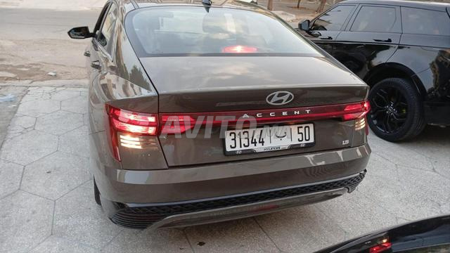 Hyundai - Accent - 2