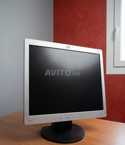 شاشة HP 1711 LCD 17 بوصة – حالة ممتازة