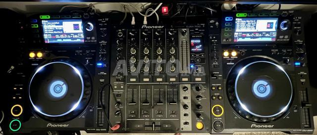 Pioneer CDJ-2000 x2 avec Table de mixage DJM-700 - 2