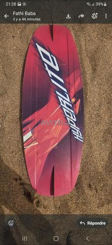 Planche wakeboard Hyperlite 121 en bon état - 2