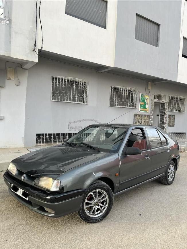 Renault R19 Essence Manuelle 1995 à Taza