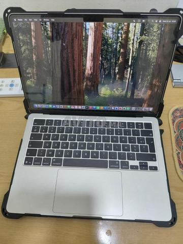 Macbook Air M4 2025
