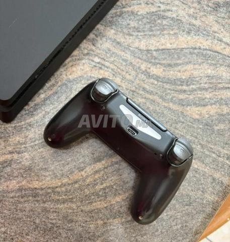 PS 4 slim 2 manettes d'origine Casablanca - 2