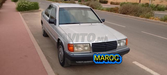 Mercedes Benz 190 D - 2