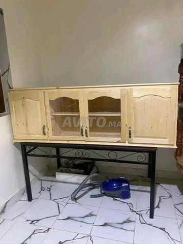 Deux tables et placard de cuisine à vendre - 2