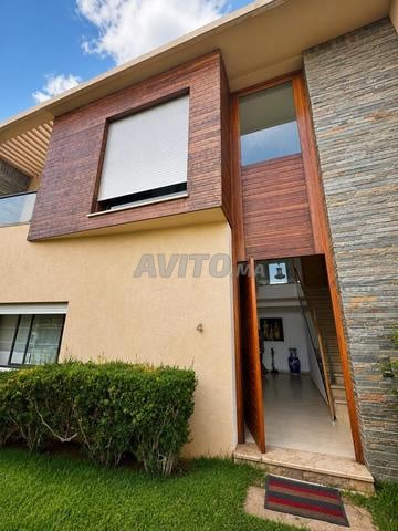 Villa haut standing avec piscine