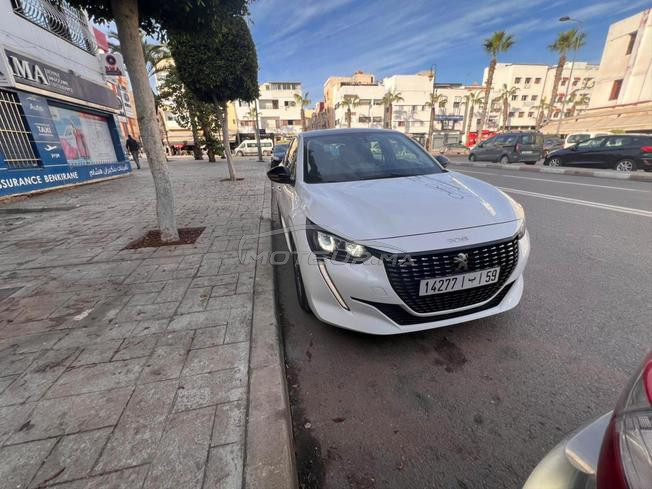 Peugeot 208 Diesel Manuelle 2022 à Rabat