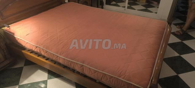 مرتبة 140x190، بحالة جيدة جداً - 2
