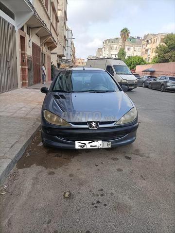 أعرض للبيع سيارة بيجو 206 بحالة جيدة جدا