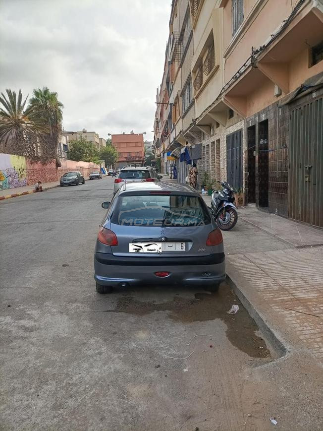 أعرض للبيع سيارة بيجو 206 بحالة جيدة جد
