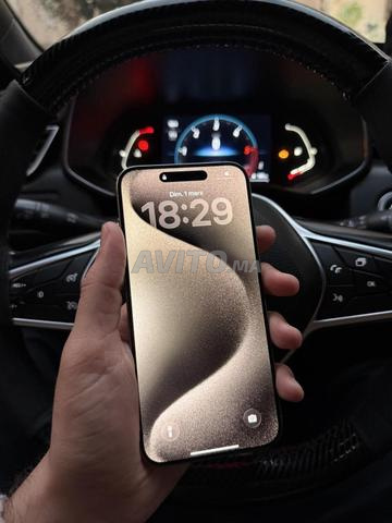 iPhone 15 Pro Max 256GB officiel état 92 - 2