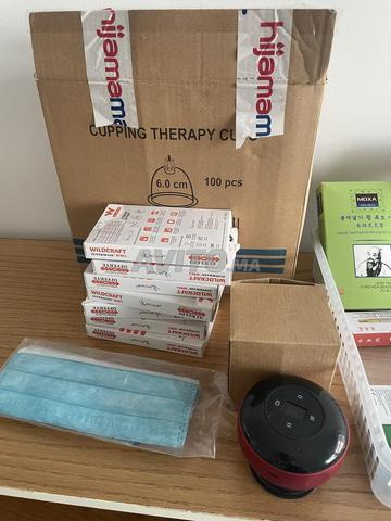 Professionnel de cupping et acupuncture - 2
