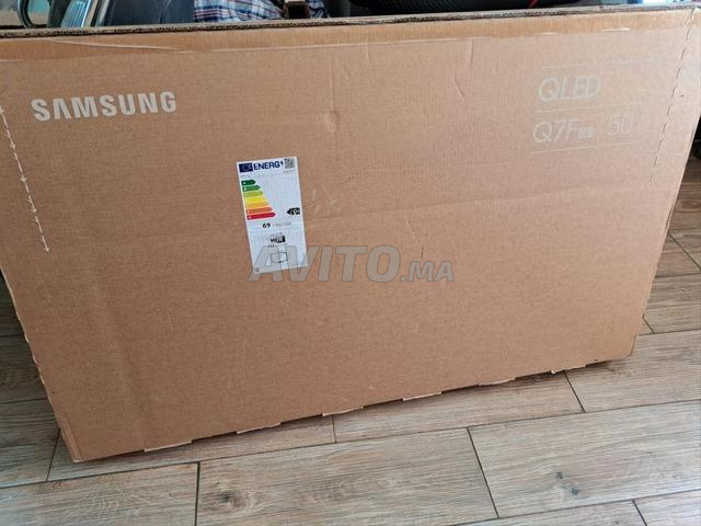télévision samsung référence Q7F QLED - 2