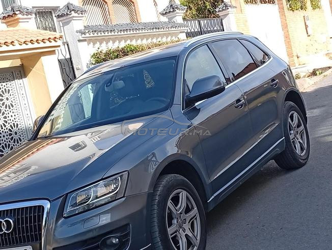je mets en vente Audi Q5 automatique 2litre 