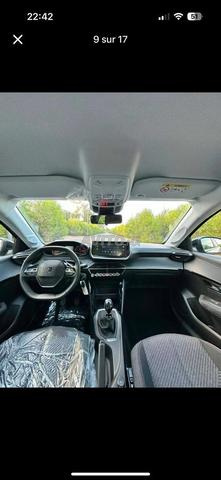 Véhicule à vendre toujours sous garantie - 2