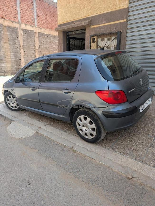 Peugeot essence très bonne état 