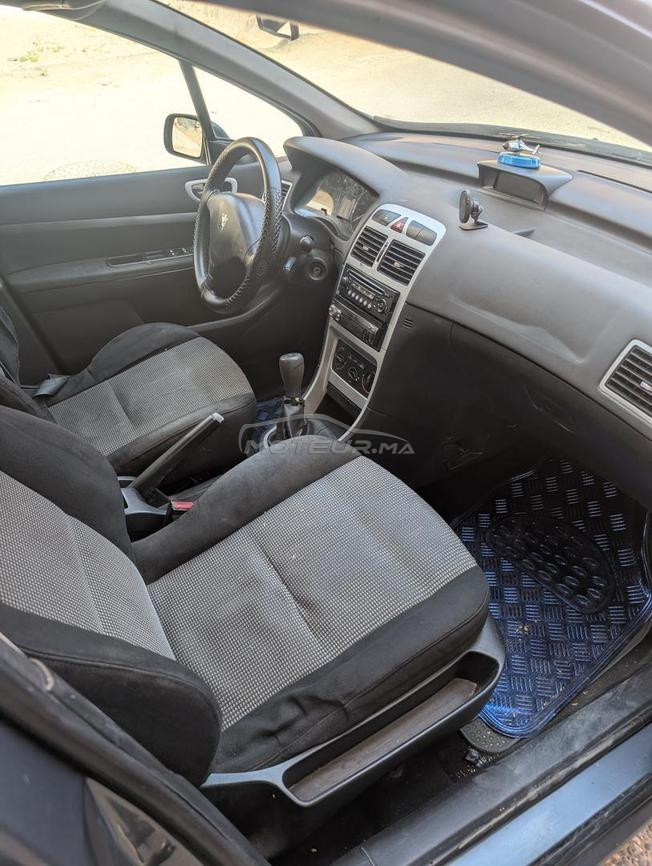 Peugeot essence très bonne état 