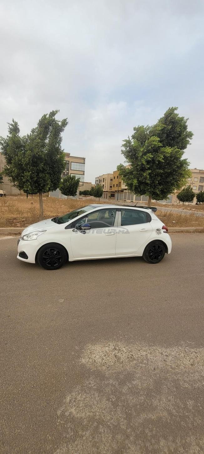 peugoet 208 model 2018