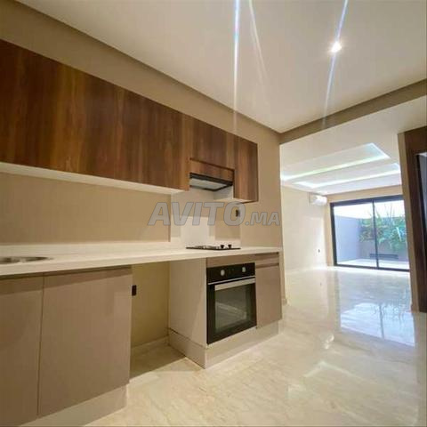169890-شقة للإيجار بـ 7500 درهم في بورغون (أنفا) - 2