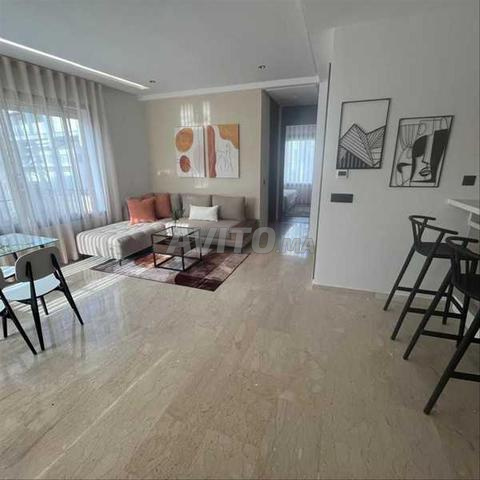 175766-شقة للإيجار بـ 8500 درهم في بورغون (أنفا)