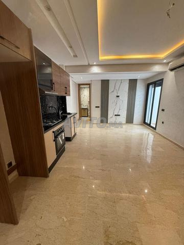 Studio neuf quartier des hôpitaux 53 m