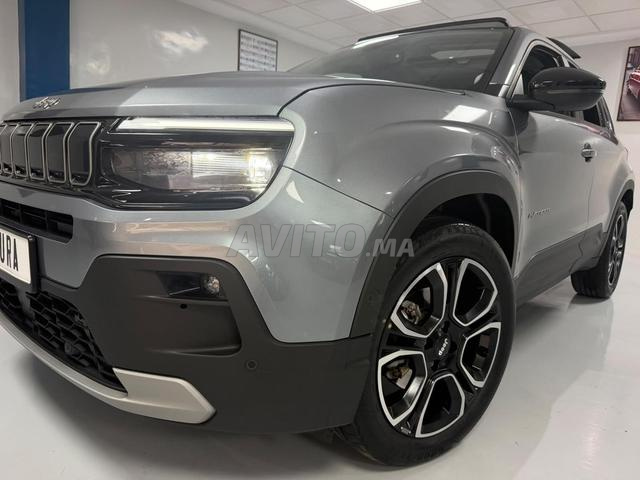 جيب أفينجر بنزين هجين 2025 - 2
