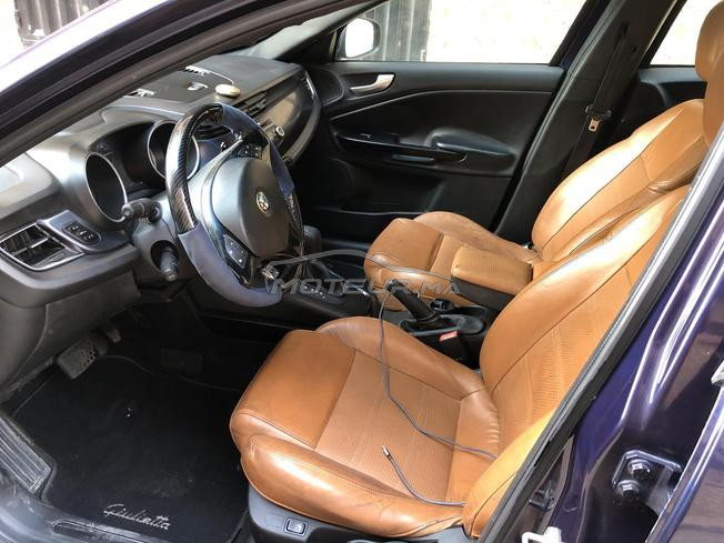 élegante et sportive voiture à prix bas
