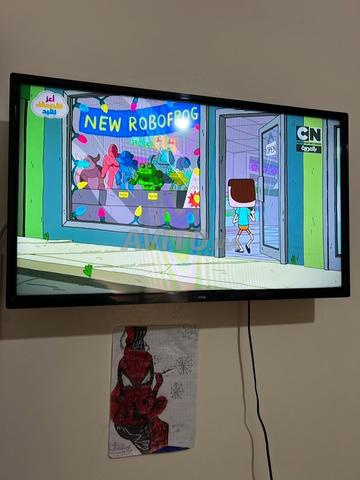 Télévision LED 32 pouces (non smart) - 2