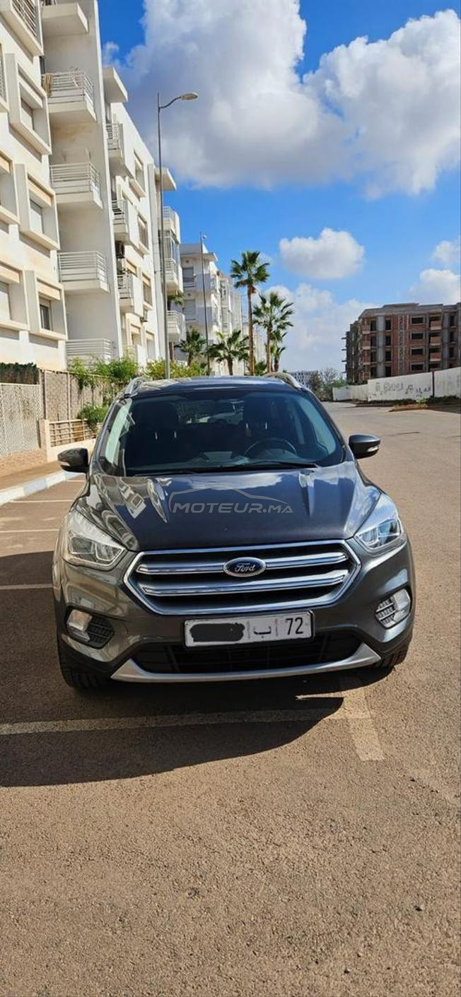 Ford Kuga Diesel Manuelle 2019 en très bon état 
