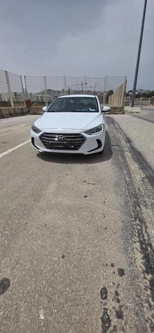 Hyundai Elantra Diesel Automatique 2019 à Tanger - 2
