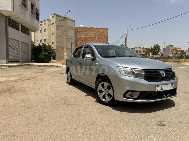 DACIA LOGAN ESSENCE TRÈS BON ÉTAT VIGNETTE 350dh