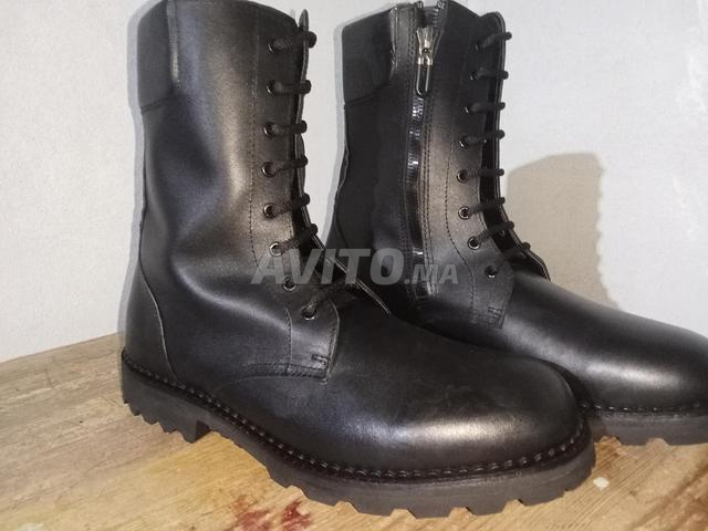 Chaussure militaire