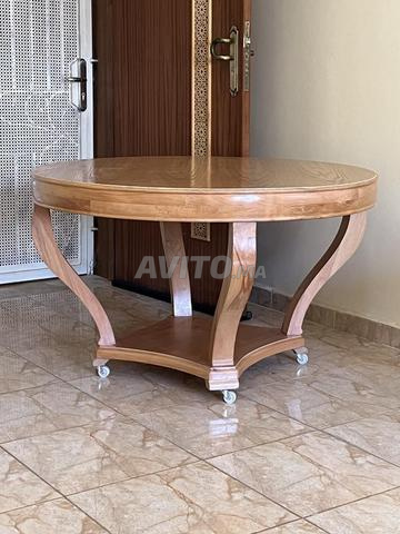 Table ronde (116cm / 70cm) Table en bois d'acacia