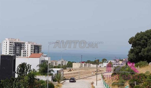 فيلا واسعة بحديقة للإيجار